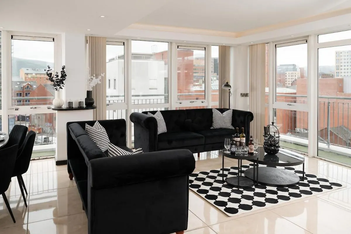Penthouse With Balcony City View Belfast